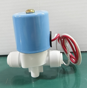 Vanne solénoïde à action directe en plastique RSC-2CB pour machine à eau miniature, 24V, raccord rapide, port 1/4"NPT - Product Image 1