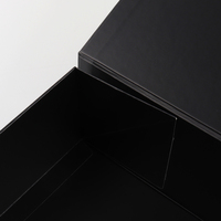 Boîte-cadeau noire mate pliable en carton rigide de forme de livre personnalisée avec couvercle magnétique