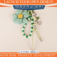 Breloque perlée à motif floral gingham vert, Pendentif personnalisé pour fermeture éclair de carnet, Marchandise pour salon de thé, Stand de marché de jardin, Cadeau de camp de vacances