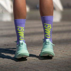 Couleur néon Logo personnalisé Marathon Chaussettes populaires Sports Player <span class=keywords><strong>Trail</strong></span> Chaussettes Ultra Respirant Vente en gros Outdoor Cycling Chaussettes Hommes - Product Image 1