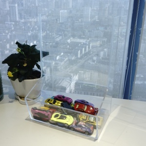 ลดราคา! ตู้โชว์เสื้อผ้าอะคริลิคใสแบบประกอบสำเร็จ ล้างทำความสะอาดได้ เป็นมิตรกับสิ่งแวดล้อม สำหรับจัดเก็บเสื้อผ้าที่บ้าน - Product Image 1