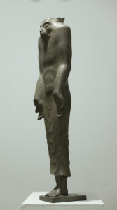 Escultura de bronce de 'El Turbulento Interior' - Product Image 3