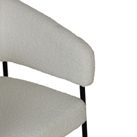 Fauteuil de salle à manger moderne en tissu bouclé à dossier tonneau, chaise d'appoint rembourrée avec structure en métal fin noir mat