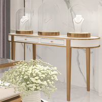 Vitrine de Luxe Moderne en Bois Massif pour Bijoux avec Finition Or et Blanc, Personnalisable pour Magasins de Détail