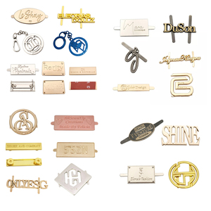 Étiquette métallique gravée personnalisée pour sacs à main, chaussures et bagages – Design tendance - Product Image 1