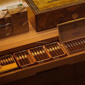 Vitrine à cigares électrique à LED en bois de cèdre espagnol avec serrure intelligente, température et humidité réglables, personnalisable - Product Image 6