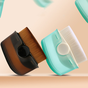Nuevo cepillo de maquillaje de base mágica portátil con tapas protectoras aplicador de loción solar cepillo de crema solar para niños y mujeres - Product Image 1