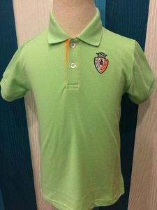 Camisa polo clásica con mangas acanaladas de color blanco, cuello a rayas y un bolsillo en el pecho, hecha de TC Pique 35% algodón 65% poliéster. - Product Image 4