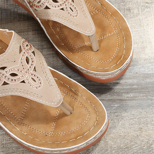 Sandalias Nuevas 2026, Tallas 36-43, con Suela Gruesa de Espiga, Sandalias de Playa con Diseño Hueco y Diamantes para Mujer, Calzado de Verano - Product Image 2