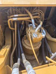 Excavadora de cadenas Caterpillar 330D usada, pocas horas de trabajo, 30 toneladas, excavadora de servicio pesado para movimiento de tierras y canteras - Product Image 2