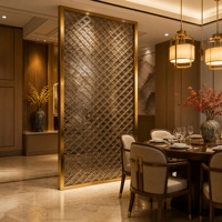 Paravent en métal motif Nuage d'Or, cloison ondulée de style chinois néo-classique, personnalisable pour hôtel