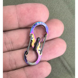 Mousqueton en acier inoxydable Chihu en forme de 8 avec verrou, porte-clés en forme de gourde, mousqueton durable pour sac de voyage, anneau antivol en S - Product Image 4