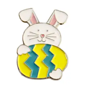 可爱的复活节兔子复活节彩蛋珐琅翻领别针