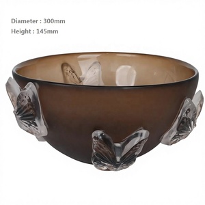 Bol en verre rond avec accents de papillons en cristal, décoration contemporaine pour la maison, objet décoratif de table, design artisanal - Product Image 5