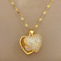 Collar de Acero Inoxidable Chapado en Oro de 18K con Forma de Corazón y Incrustaciones de Perlas y Conchas, Estilo Lujoso para Mujer, Marca MW