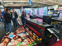 CenturyStar 2,1 m Impresora de Sublimación de Tinte Directo de Gran Formato I3200 8 Cabezales Impresora Directa a Tela para Exhibición