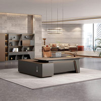 Bureau de direction pour les gestionnaires d'entreprise : un ensemble de bureau et de chaise de style minimaliste, moderne et luxueux pour les PDG et les cadres supérieurs.