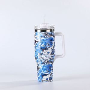Taza de Viaje Aislada de Acero Inoxidable Adventure de 40 Oz con Asa, Tapa con Pajita, Diseño Floral, 8 Colores, Logotipo Personalizado - Product Image 4
