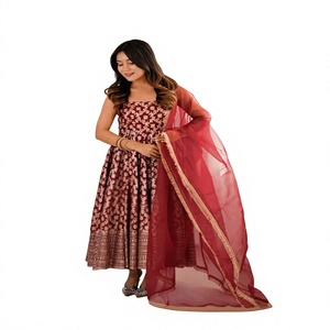 Dévoilez un charme sans effort avec notre ensemble Anarkali exclusif 3 pièces – conçu pour le confort et cousu avec élégance. - Product Image 1