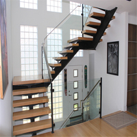 Escalier en bois de hêtre avec garde-corps en verre en forme de L, design moderne pour l'intérieur