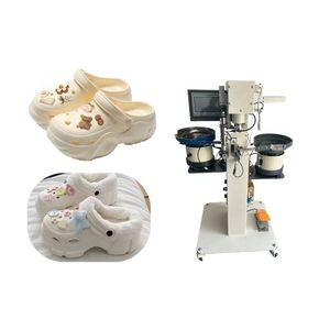 Machine de fabrication de pantoufles entièrement automatique Baolin avec rivetage de boucles de ceinture et perforation de trous 220V 750W - Product Image 1