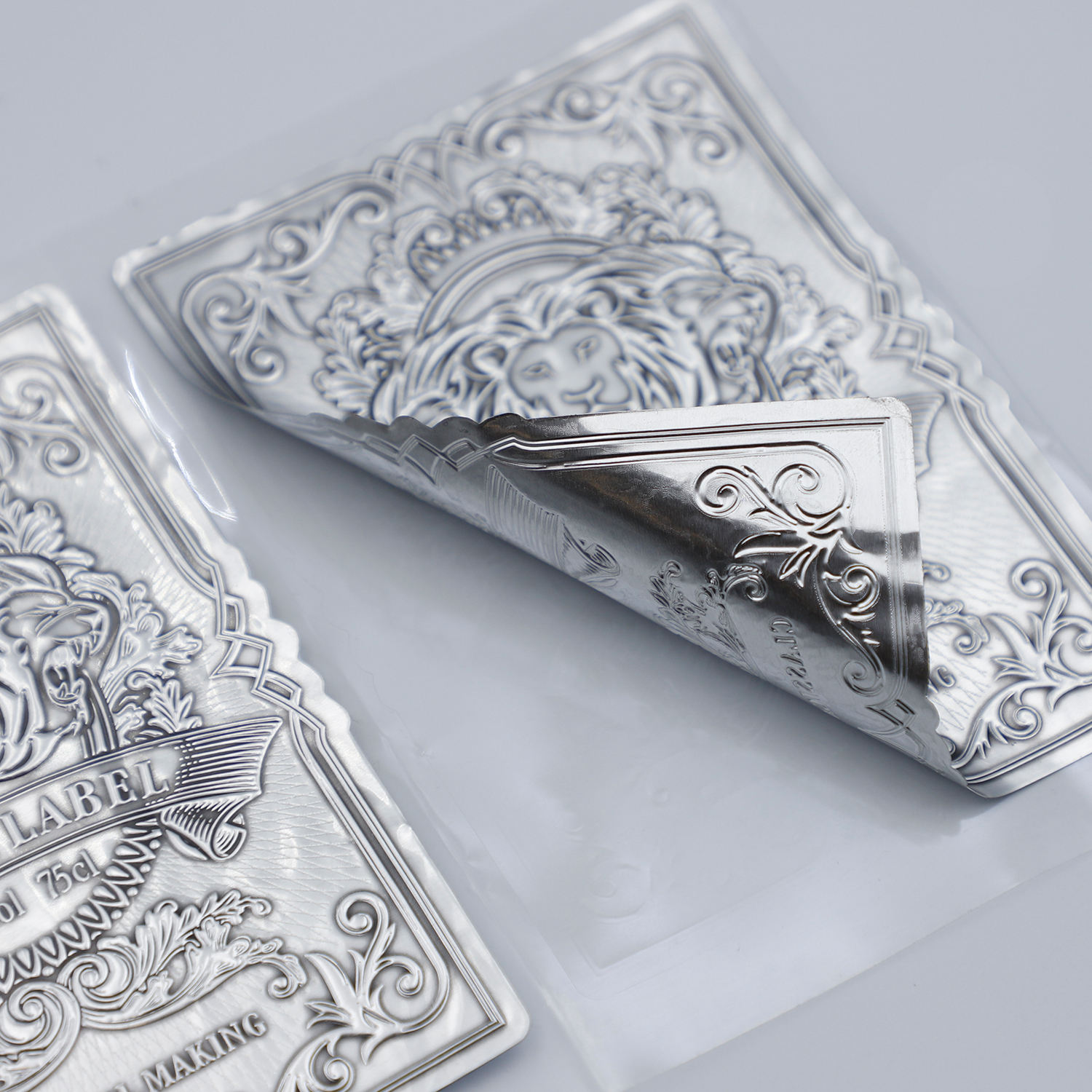 Aluminio grabado en relieve