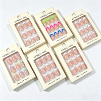 Faux ongles à presser, manucure française, forme carrée, effet brillant