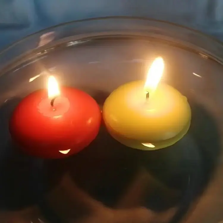 Lilin mengambang lilin air tanpa tetes tidak beraroma untuk vas, lilin mengambang merah 4.5 jam, pernikahan, pesta, kolam, liburan