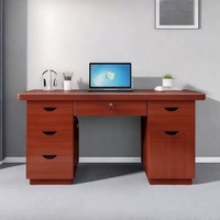 Bureau de direction en bois avec plusieurs tiroirs, grand espace de rangement, table de bureau pour manager