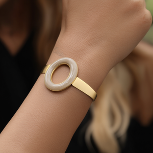 Brazalete de Moda en Acero Inoxidable 316L con Baño de Oro PVD, Sostenible y Resistente - Product Image 3