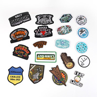 Badge brodé personnalisé en polyester avec fixation auto-agrippante pour gilet tactique extérieur, bordure Merrow, fabricant en gros