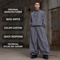 Setelan Training Pria Y2K Techwear Bahan Nylon Teknis Arang Custom, Ukuran Besar, Aksen Reflektif, Ritsleting Penuh, Kerah Tinggi, Model Parasut