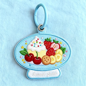 Porte-clés mousqueton 3D personnalisé brodé chien et panda, éco-responsable, haute qualité, <span class=keywords><strong>rose</strong></span>, forme de dessin animé mignon, vente en gros - Product Image 3