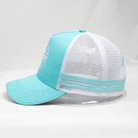 Gorra Trucker Personalizada con Sublimación, Impresión por Transferencia de Calor, Visera Curva, Bordado y Cinta de Espiga, Ajustable con Cierre a Presión