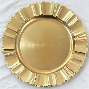 Assiette de présentation ronde en plastique doré champagne ajourée pour décoration de table de mariage et de banquet - Product Image 4