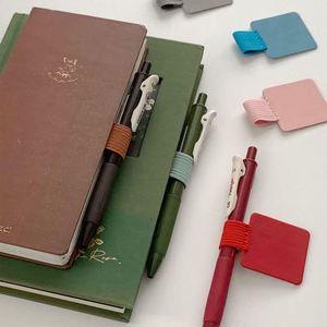 Clip Autoadhesivo Elástico de Cuero PU, Adecuado para Diario y Regalo Promocional, Clip Circular para Bolígrafo, Accesorios - Product Image 2