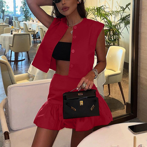 Haut et minijupe coton <span class=keywords><strong>rouge</strong></span> <span class=keywords><strong>2</strong></span> <span class=keywords><strong>pièces</strong></span> été mini jupe ensembles femmes - Product Image 1