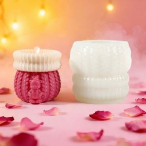 Moldes de silicona con forma de oso pequeño para velas aromáticas, manualidades DIY y adornos de yeso con forma de suéter - Product Image 4