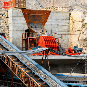 Unbemannte Bergbau-Aggregatligne 600 TPH für Offene Bergwerke im Nahen Osten Gabbro-Verarbeitung Ferngesteuerte Bedienung - Product Image 1