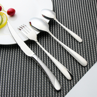 Ensemble d'argenterie allant au lave-vaisselle Couverts de table de qualité supérieure Couteau et fourchette Cuillère Ensemble de couverts Ensemble de couverts en acier inoxydable