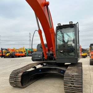 Excavadora Usada de Segunda Mano, Maquinaria para Movimiento de Tierras HITACHI ZX240-3 en Venta - Product Image 1