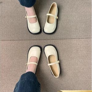 รองเท้าหนังส้นเตี้ยสไตล์ฝรั่งเศสย้อนยุคคอลเลคชั่นฤดูใบไม้ร่วง2024รองเท้า Mary Jane มีโรงงานค้าต่างประเทศขายส่งฤดูร้อนใหม่ - Product Image 1