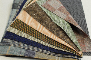 Resti di <span class=keywords><strong>lana</strong></span> di Tweed britannico 100% quadrati in puro 10x9 pollici per la lavorazione Couture e accessori su misura - Product Image 4