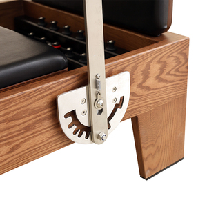 Cama de Pilates con Sistema de Resortes Ajustables, Reformer de Pilates en Color Nogal con Torre para Clases Privadas y Grupales - Product Image 5