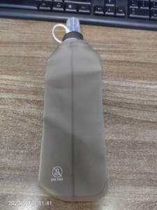 500ML extérieur course à pied doux de qualité alimentaire TPU pliable bouteille d'eau Sport <span class=keywords><strong>sac</strong></span> à eau flacon souple presser - Product Image 6