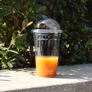 Logotipo personalizado de fábrica Taza de té de burbujas Tazas Boba con tapas Té de la leche Pp Forma de U Plástico China Desechable Grueso Duro 700ml 500ml - Product Image 1