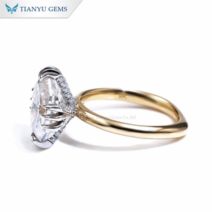 Tianyu Gems Private Custom 11.25*8.25*6.2mm D VVS1 Crushed Ice Cut Moissanite 9k Solid Gold Bague de fiançailles pour femme - Product Image 2