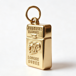 Gauloises Blondes Etiqueta Rectangular Chapada en Oro con Grabado de Larga Duración y Encanto Antiguo - Product Image 3