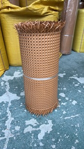 Petit rouleau de treillis en rotin fin à grille carrée, toile de canne légère, matériau brut pour abat-jour DIY et artisanat, faible MOQ - Product Image 2