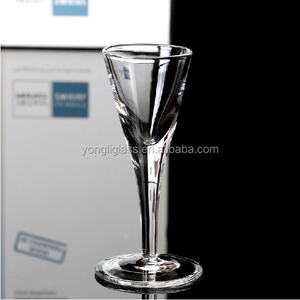 Vente en gros de 10ml verre à liqueur personnalisé verre à gobelet court petit verre à liqueur avec pied pour Baijiu Soju liqueur Saki saké mini verrerie - Product Image 3